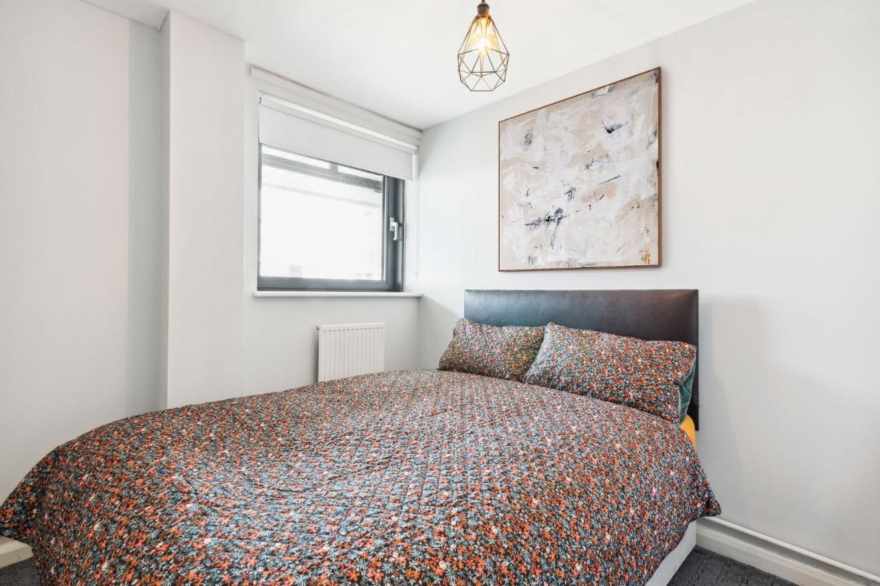 Docklands Cozy View Apartment ลอนดอน ภายนอก รูปภาพ